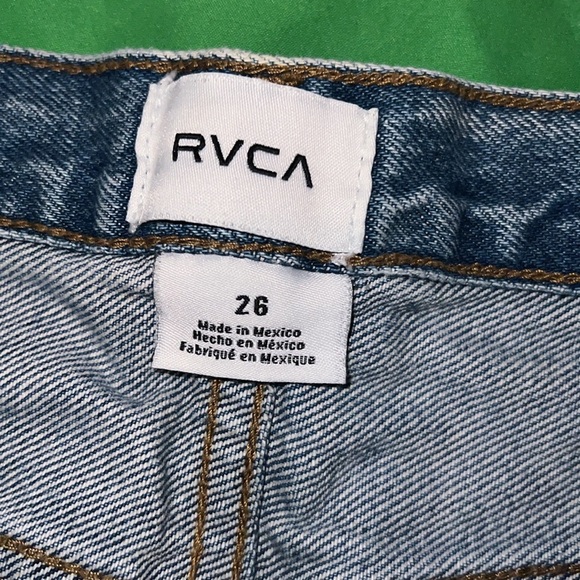 RVCA Denim Women's Faded Blue Jean Shorts size 26 - Picture 3 of 10